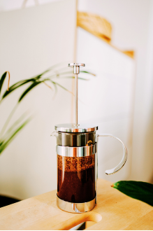 How to Use a French Press for Perfect Coffee in 9 Easy Steps (EVERYTHING Explained)